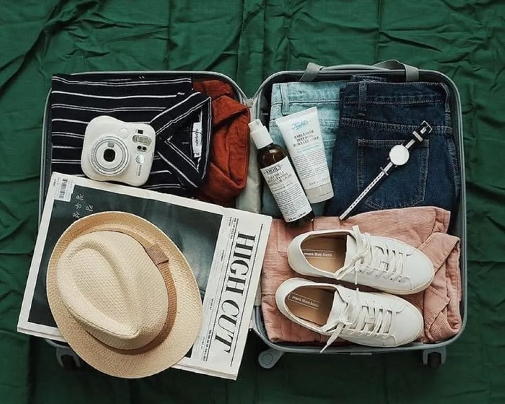 Prepare necessary items when visiting Lake Lắk tourist area