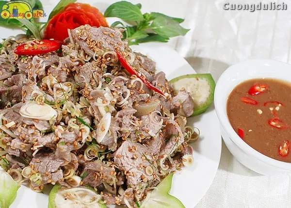 Thit de nui Ninh Binh (Ninh Binh Mountain goat meat) - famous for its deliciousness
