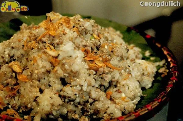 Xoi trung kien (Ant egg sticky rice) - a unique dish of Ninh Binh