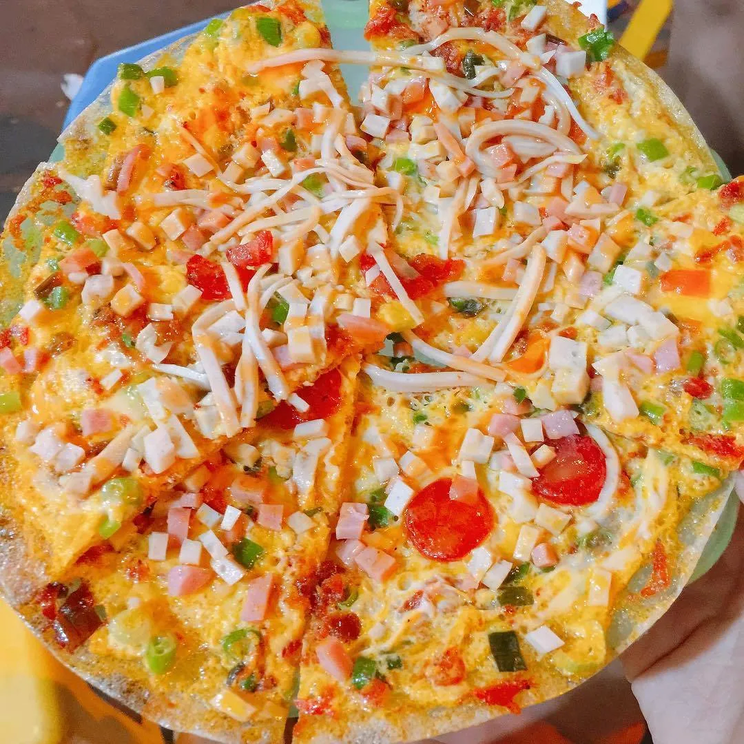 Bánh tráng nướng Dì Đinh - bánh vàng ươm, đầy ắp topping