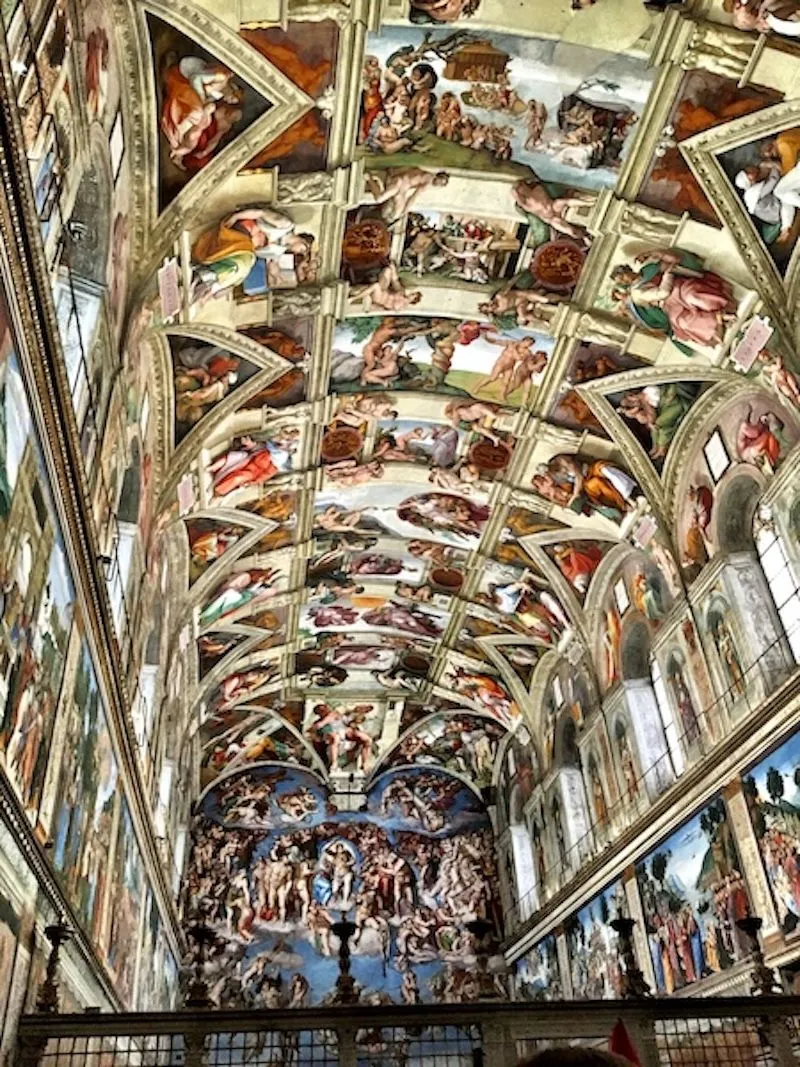 Nhà nguyện Sistine, kiệt tác nghệ thuật Phục Hưng với những bức bích họa tráng lệ của Michelangelo, điểm đến không thể bỏ qua tại Vatican