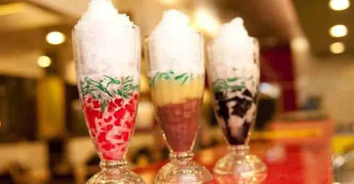 Chè ba màu - Sự tươi tắn trong sắc màu