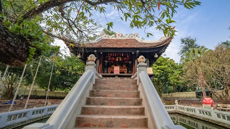 Steps leading up to One Pillar Pagoda, bearing the marks of time