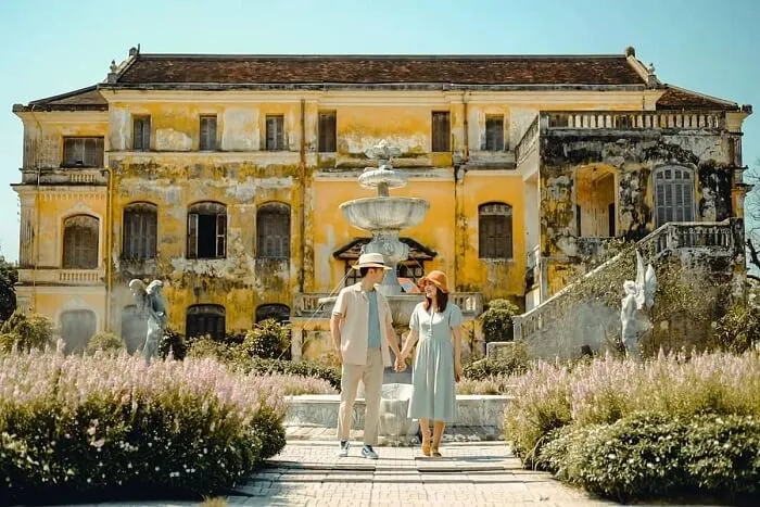 An Dinh Palace