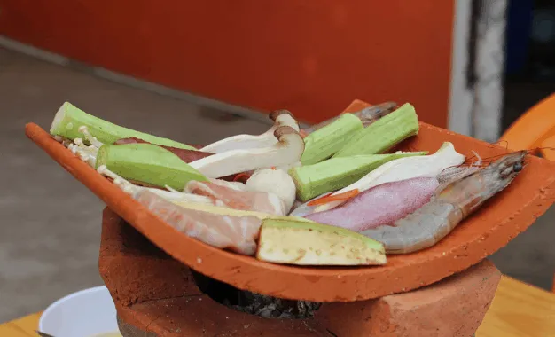 Pham Van Dong Avenue - Dining destination