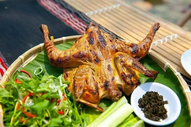 Gà nướng Bản Đôn, món ăn không thể bỏ qua khi đến Tây Nguyên
