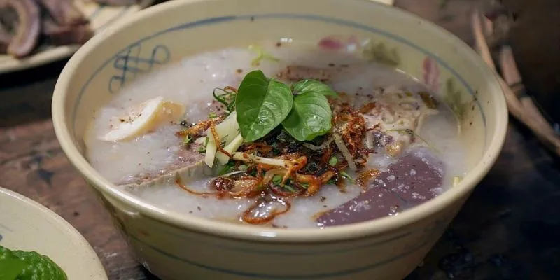 Cháo bò Tri Tôn là món ăn độc đáo mà bạn nên thử khi đến An Giang