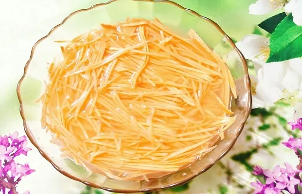 Bánh tôm Hồ Tây giòn tan, hấp dẫn