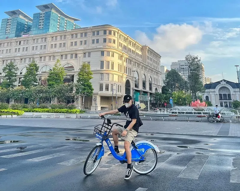 Renting a public bicycle (TNGO) on Nguyen Hue Walking Street