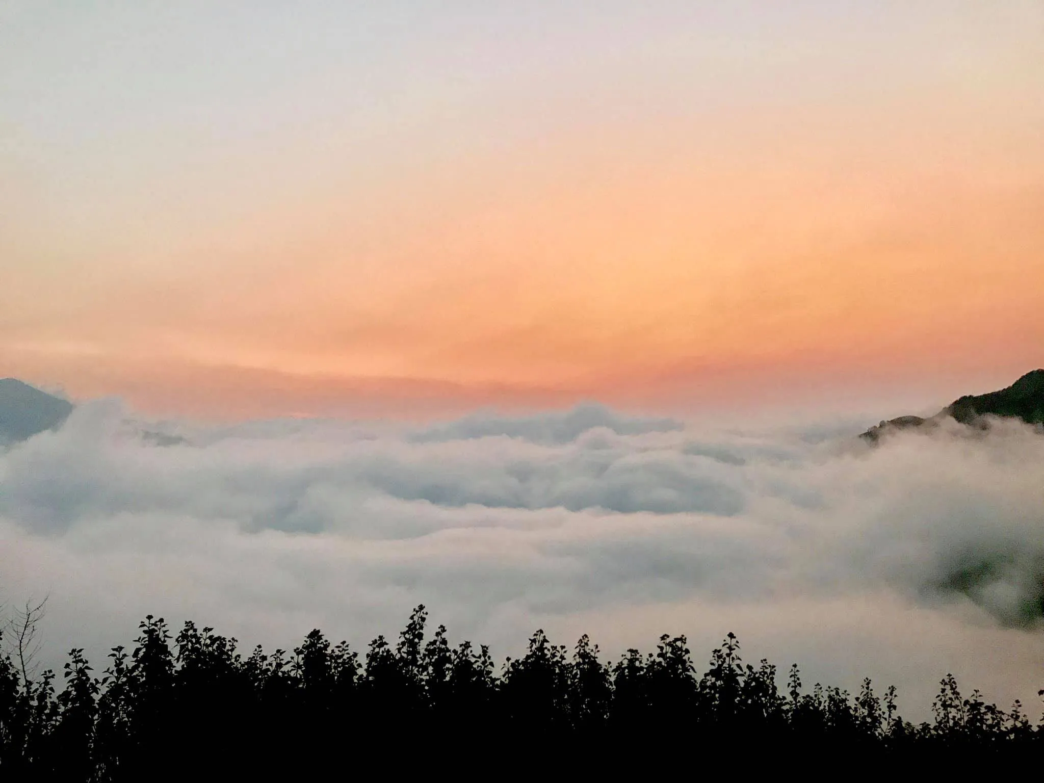 Sunset and cloud chasing at Windswept Peak