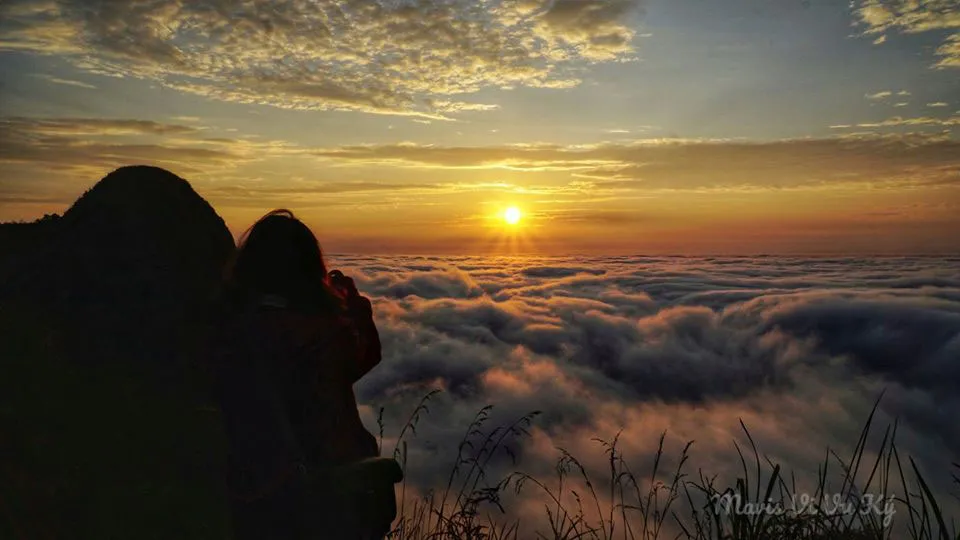Magnificent sunrise at Camel Mound
