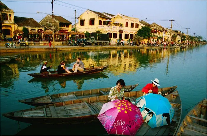 Lễ hội thả hoa đăng trên sông Hoài, một nét văn hóa đặc sắc của Hội An