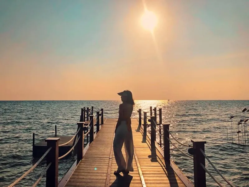 Beach artistry under sunset skies. Photo: Sunset Sanato