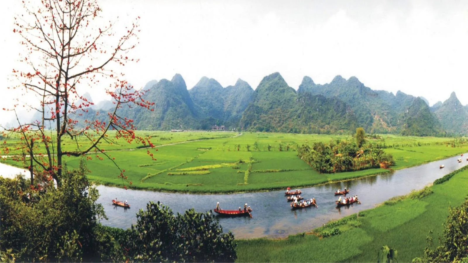 Kenh Ga - Van Trinh - the largest tourist area in Ninh Binh
