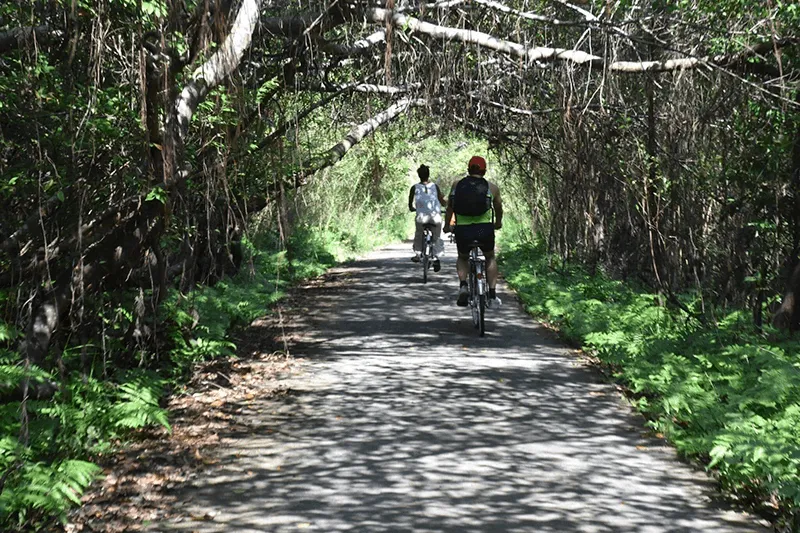 Cycling to visit Viet Hai Village