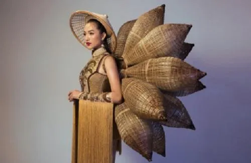 Lễ hội truyền thống tại một làng nghề gốm sứ nổi tiếng