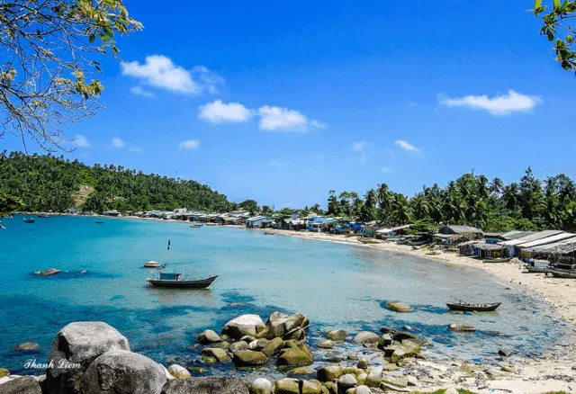 Bai Da Chai - a wild and unique beach
