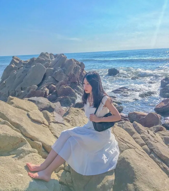 Dragon rocky beach is an ideal place to organize picnics, play, and enjoy private space