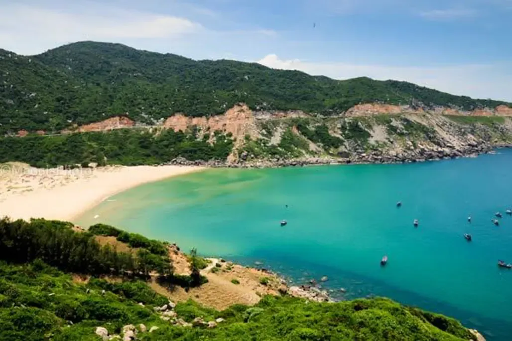 Ky Co beach in Quy Nhon with crystal clear turquoise water