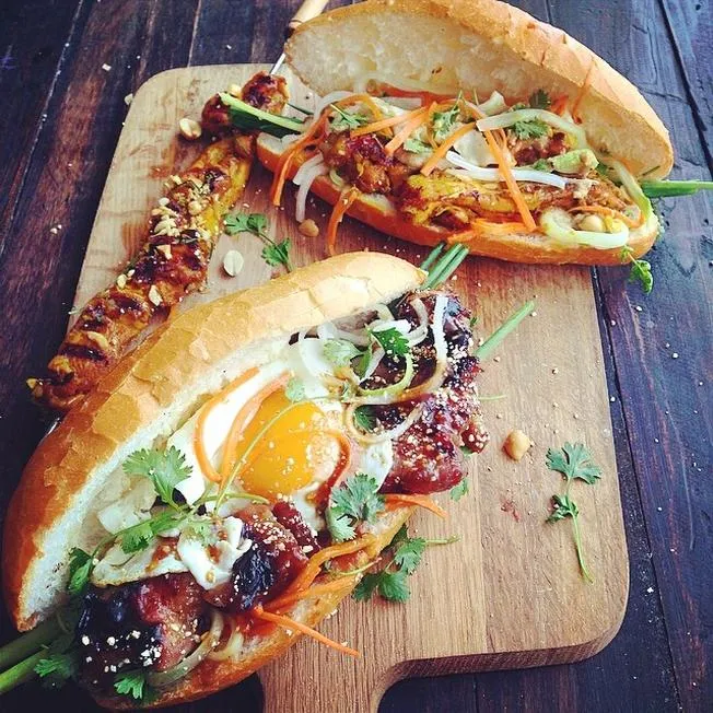 Bánh mì Hội An là thứ thực khách không thể bỏ qua khi tới đây