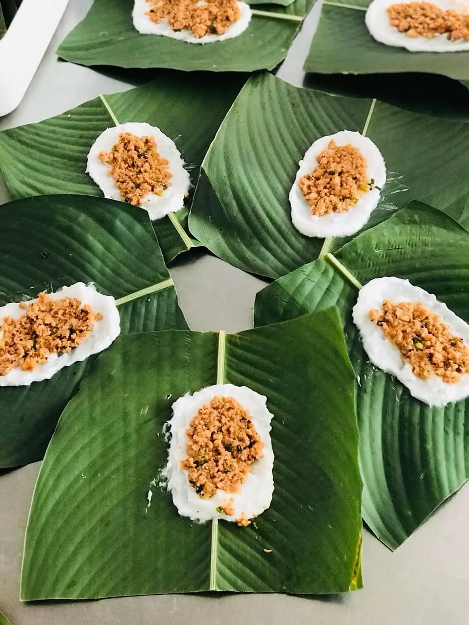 Attractive banana leaf Banh Nam is also a popular dish at Trung Bo restaurant