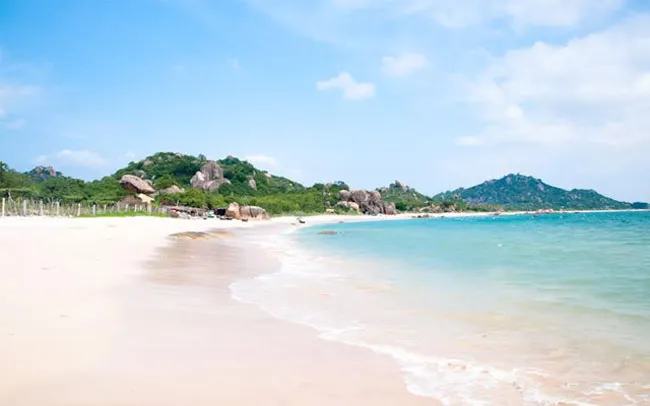 Biển Hải Tiến Thanh Hóa mang vẻ đẹp hài hòa và thuần khiết