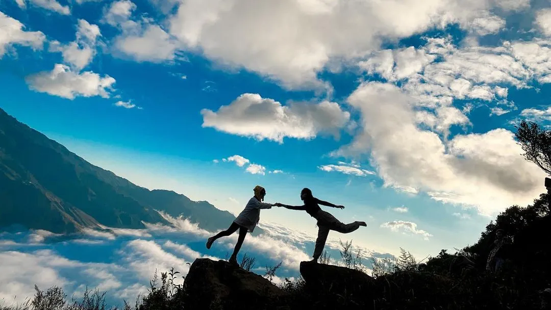The sea of clouds is the most interesting thing when mentioning Ta Xua, a cloud hunting paradise for adventurers.