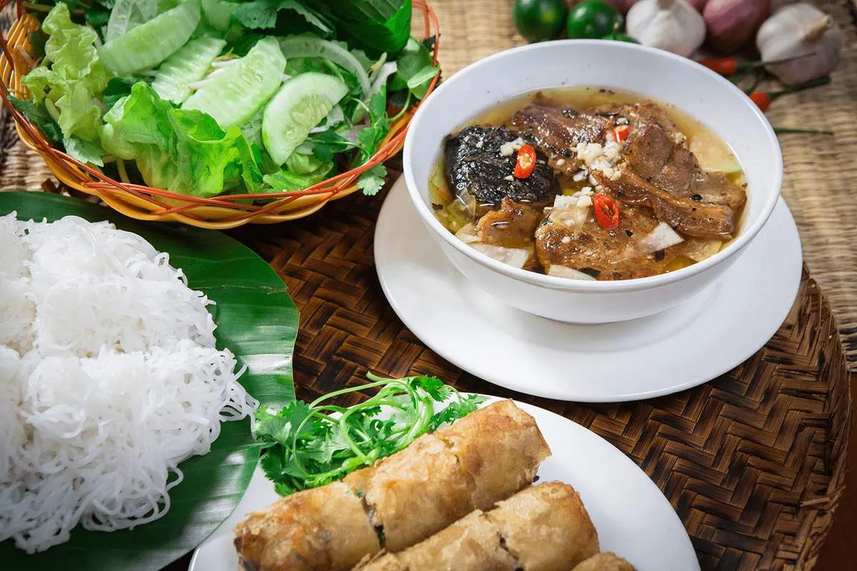 Bun Cha Sinh Tu is famous for its quality and good service