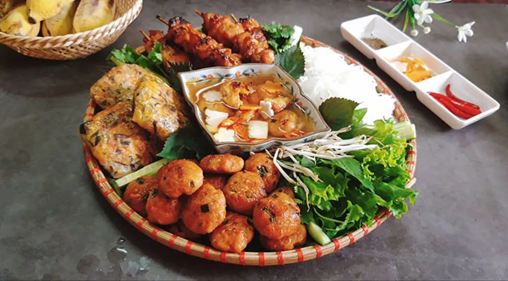 Bun Cha To Hieu is loved for its delicious taste and affordable price