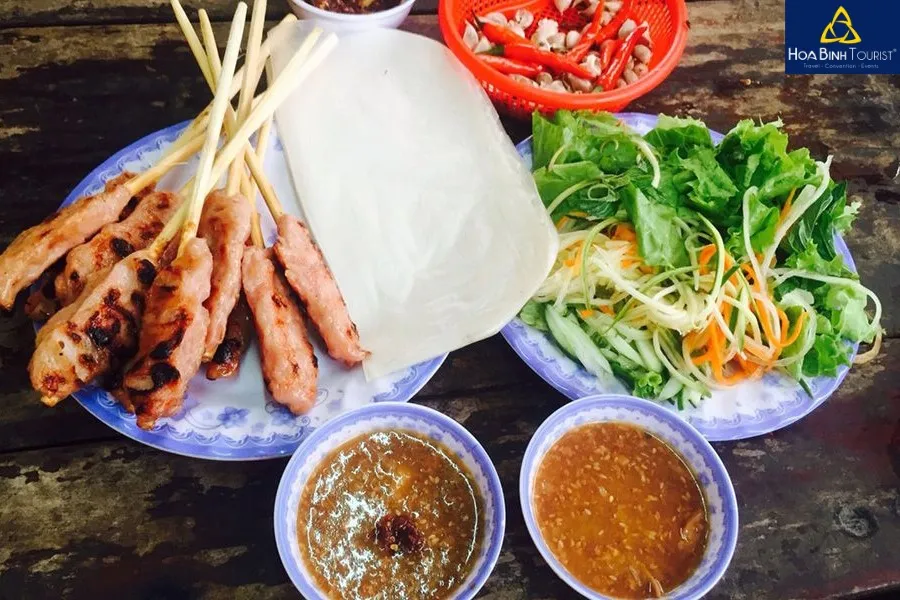 Bún thịt nướng bà Tý Huế, quán bún thịt nướng ngon nổi tiếng lâu đời