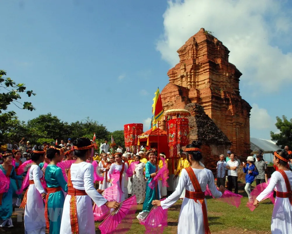 Performances by locals to celebrate the Kate Festival in Ninh Thuan