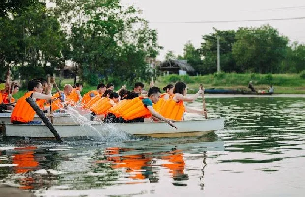 Diverse and exciting team building games at Bo Cap Vang Tourist Area.