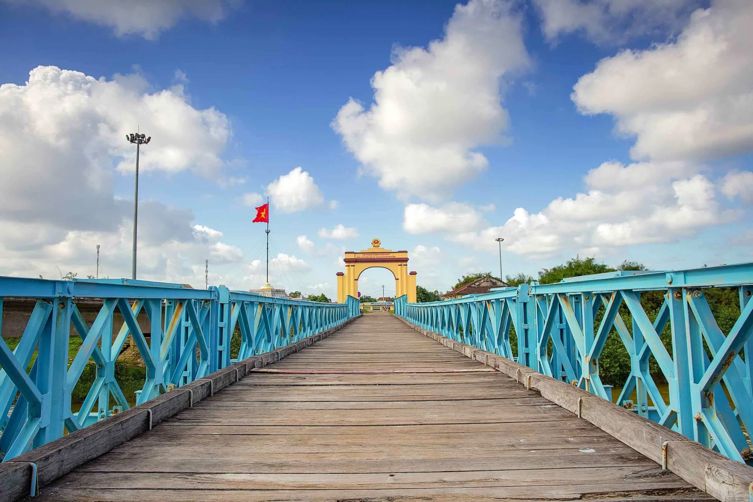 Hien Luong Bridge - Ben Hai River