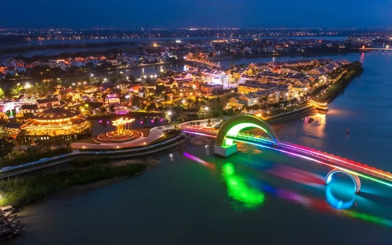 Thuong Cang Bridge (Moon Bridge) in Hoi An
