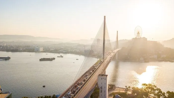 Bai Chay Bridge Ha Long - Symbol of the majestic beauty of the heritage region