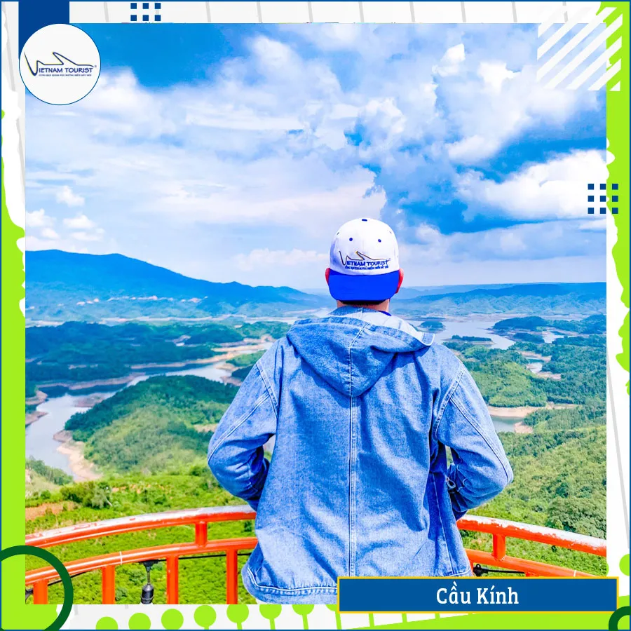 A glass bridge at Ta Dung Heaven Gate offering panoramic views