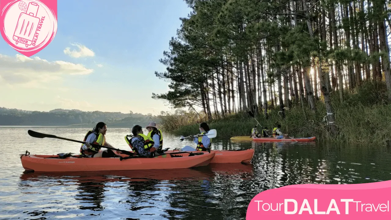 Chèo Kayak Hồ Tuyền Lâm