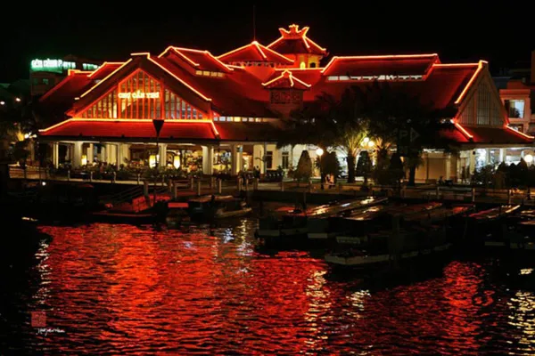Tay Do Night Market in Can Tho
