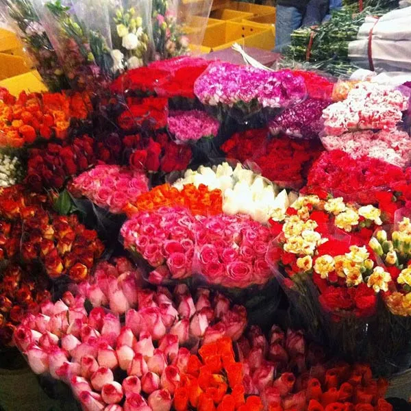 Quang Ba Flower Market in Hanoi