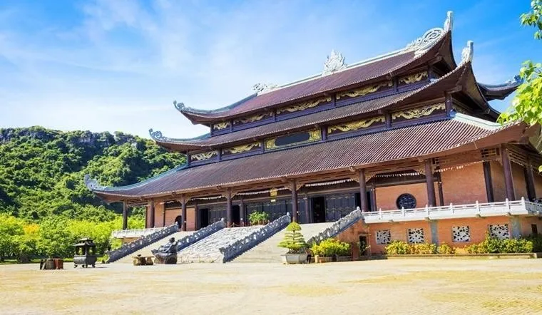 Bai Dinh Pagoda, a pagoda famous for many records