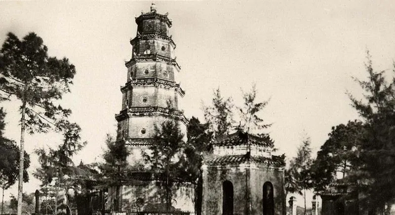 Thien Mu Pagoda in the 1930s