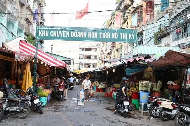 The entrance gate to Ho Thi Ky Flower Market in Saigon.