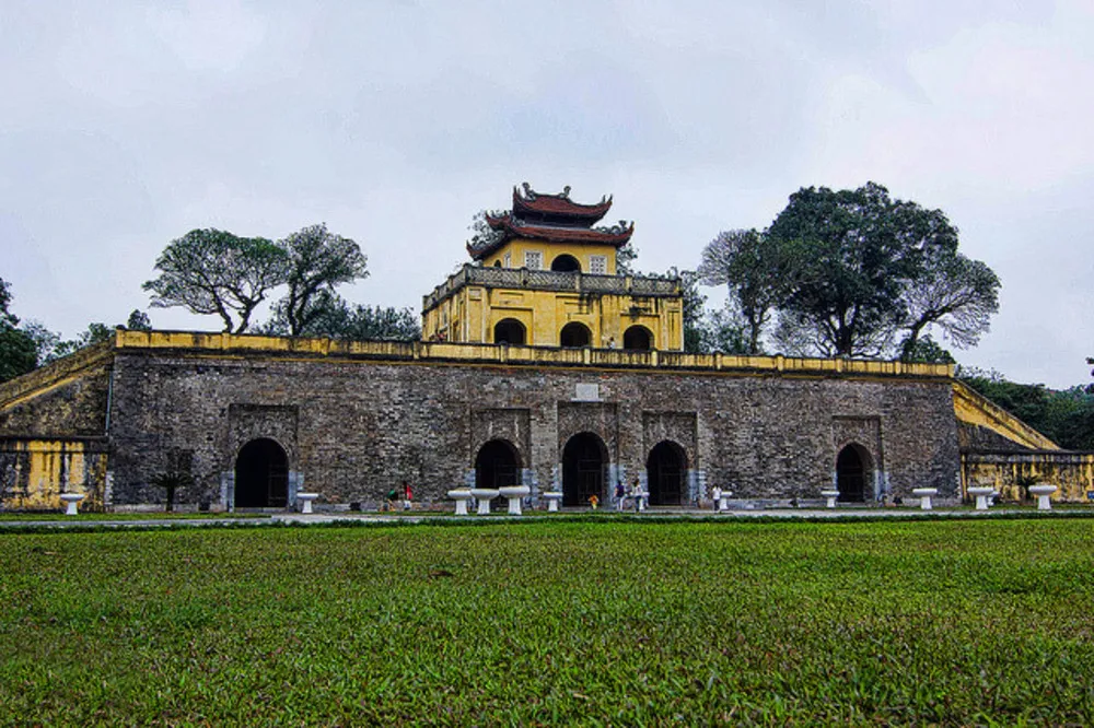 Cổng Đoan Môn uy nghi, dẫn lối vào trung tâm Hoàng Thành Thăng Long