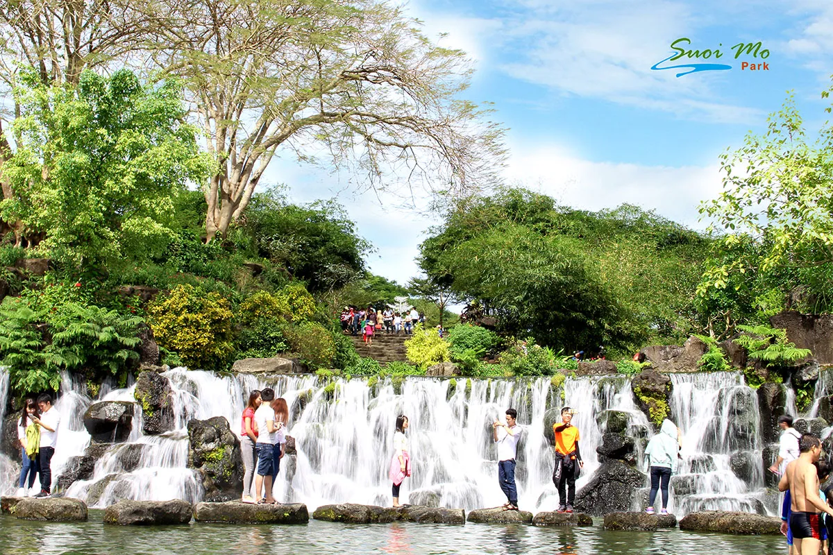 Suoi Mo Park with green space and beautiful natural swimming lake