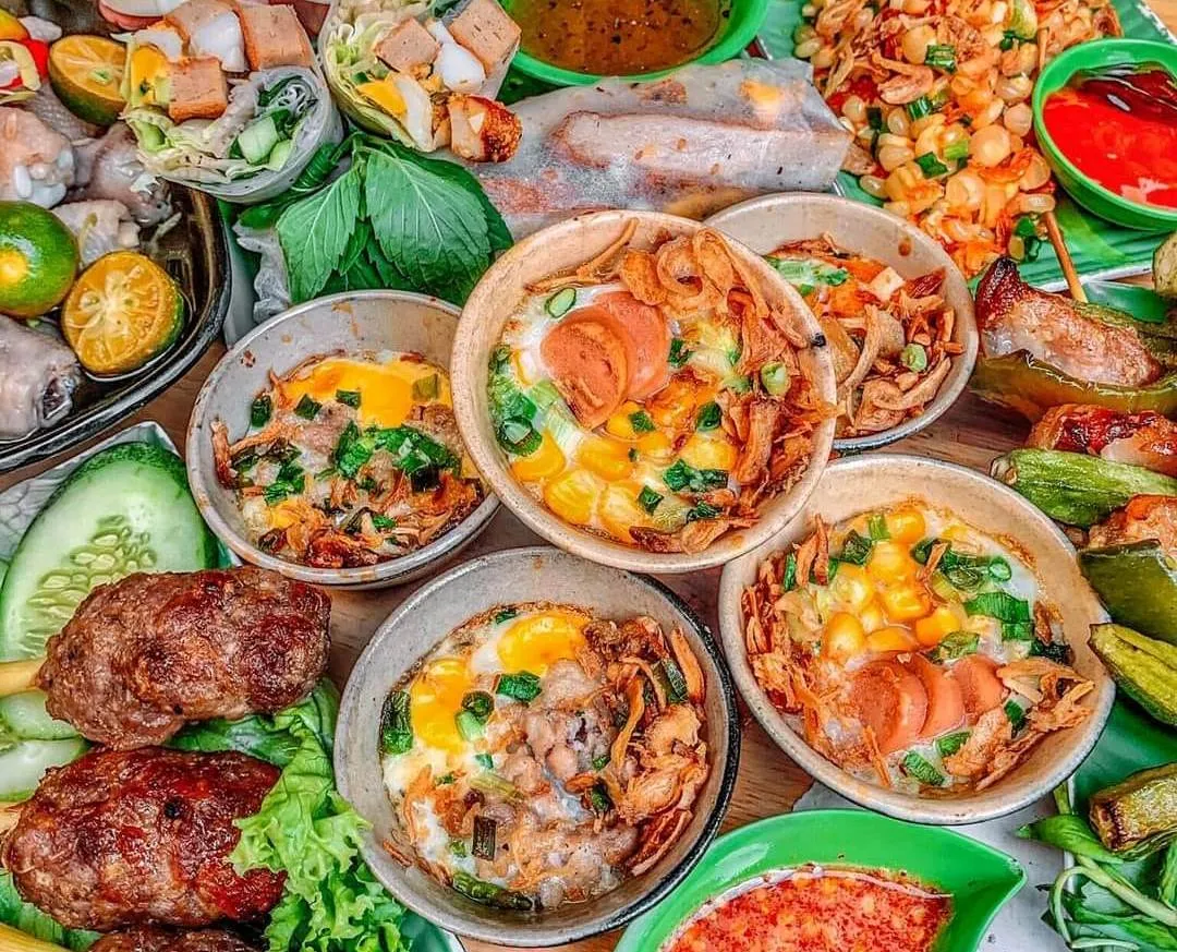 Đa Dạng Món Ăn Vặt Tại Pong Quán