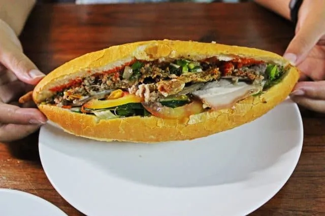 Coming to Hoi An ancient town, enjoying Pho Co Banh Mi is the best!
