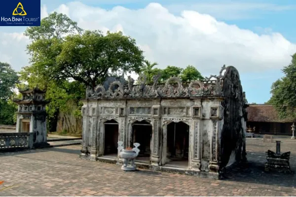 Temple of Saint Nguyen in the ancient Bai Dinh Pagoda area, ancient and majestic architecture