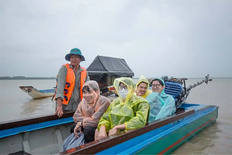 Canoeing to Nhim Island even on a rainy day offers an interesting experience