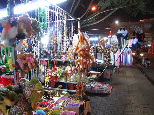 Handicrafts at Nha Trang Night Market