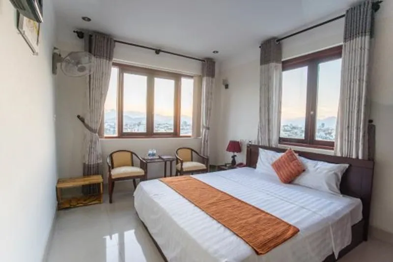 Dreams Hotel Danang gần biển Võ Nguyên Giáp